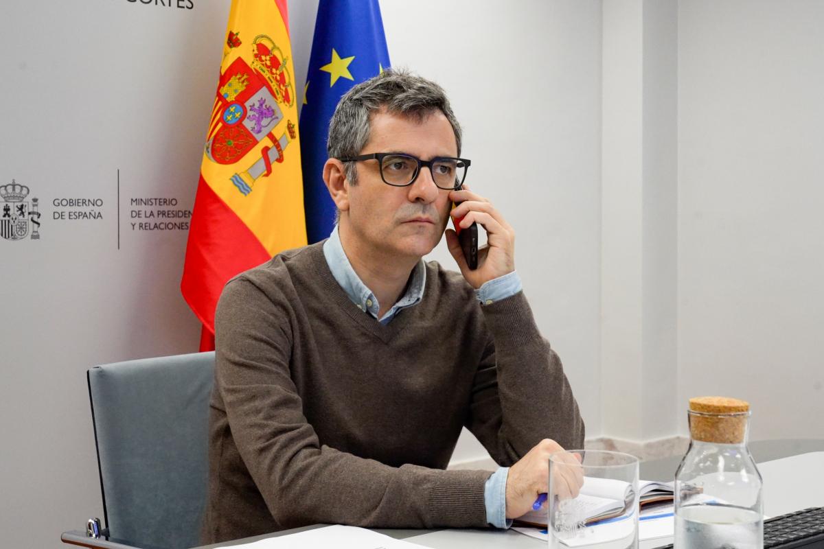 Reunión telefónica entre Félix Bolaños y los grupos políticos.