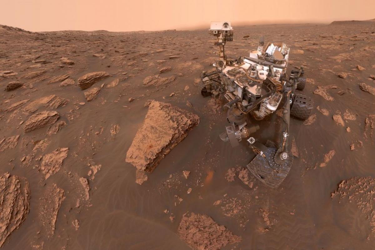 Vista de la sonda Curiosity de la NASA en Marte.