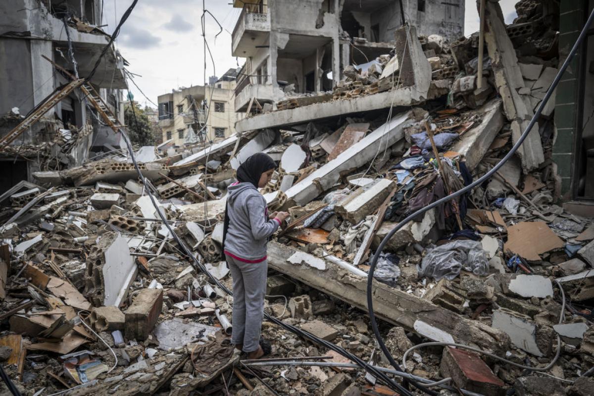 Las familias libanesas, después del alto al fuego, empiezan a volver al sur del país