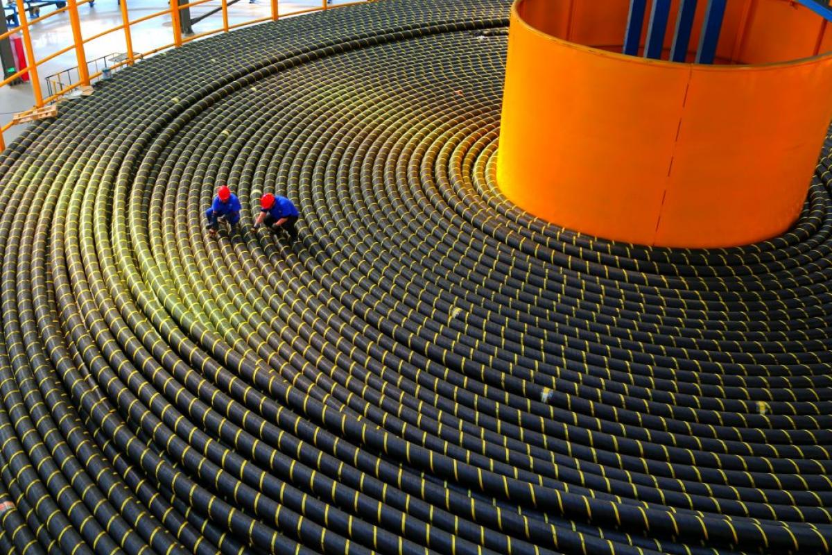 Imagen de archivo de una fábrica de cable submarino en Qingdao (China).