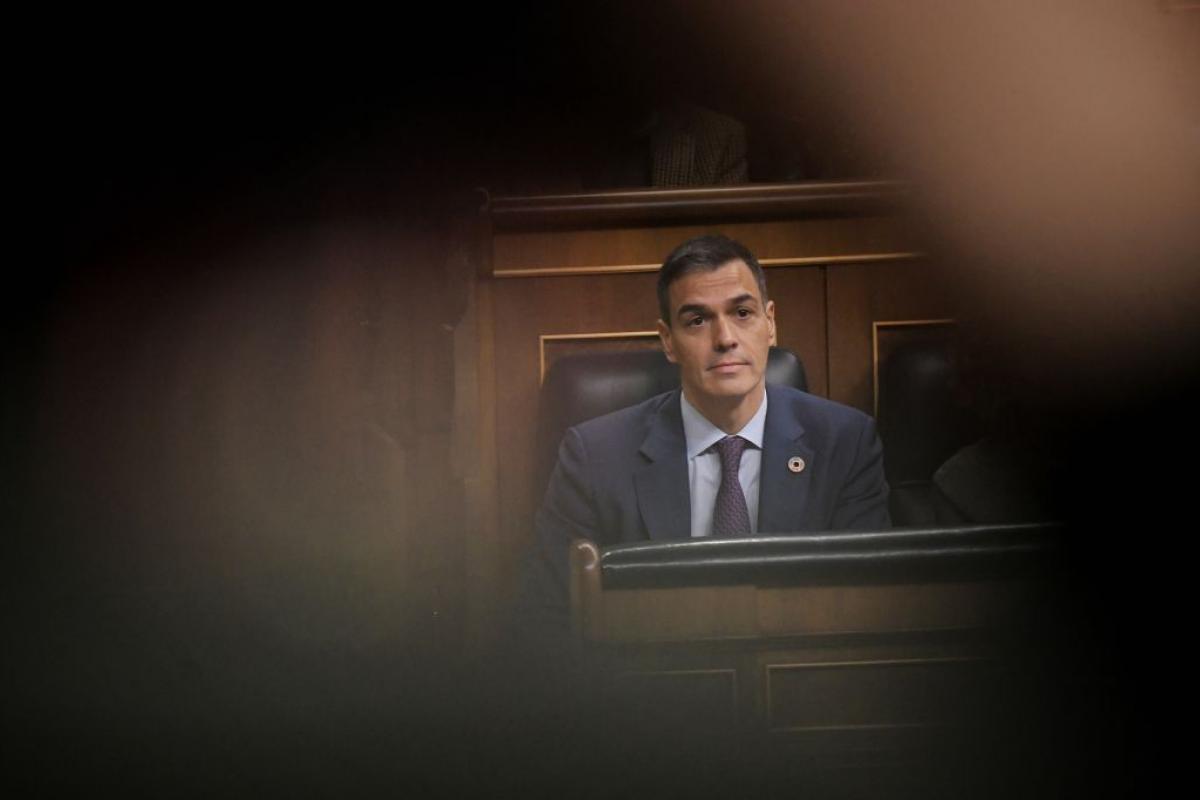 Pedro Sánchez, pensativo en el Congreso