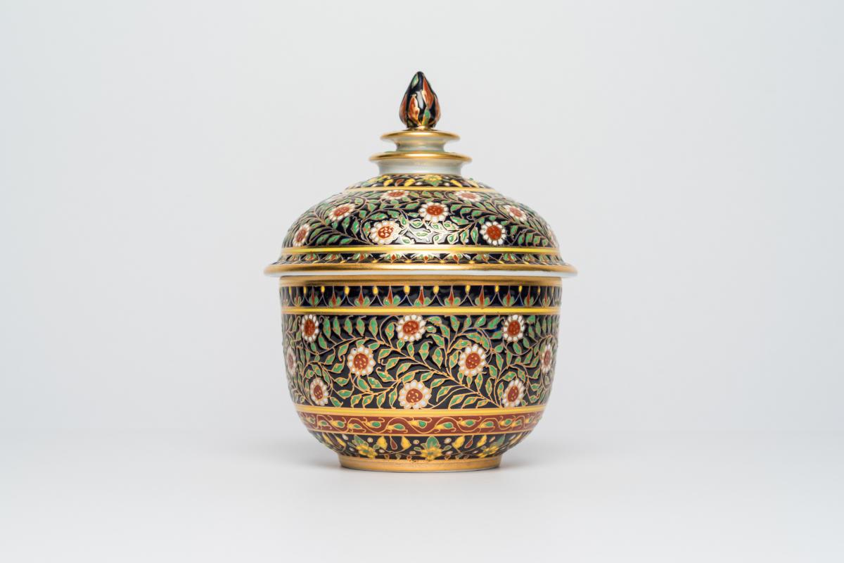 Imagen de archivo de una porcelana china.