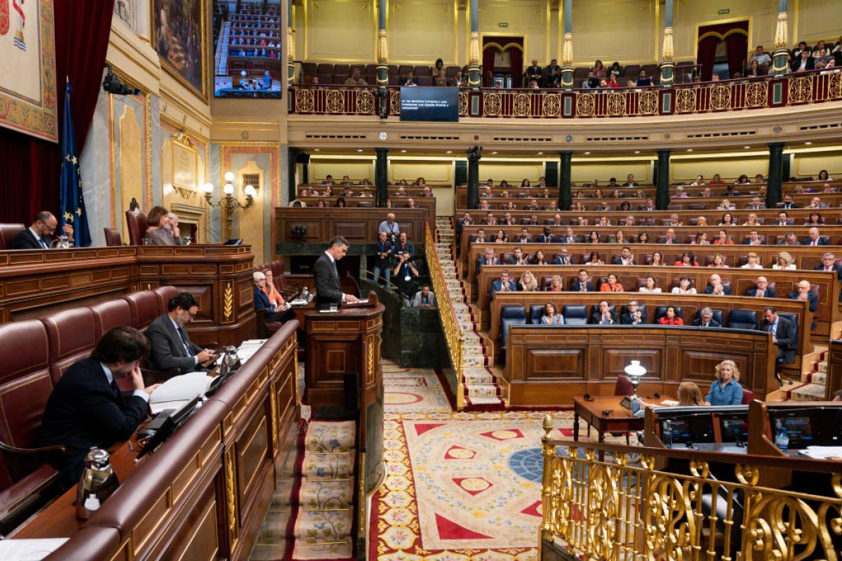 Pedro Sánchez interviene desde la tribuna del Congreso