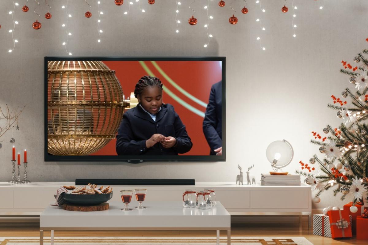 Dónde ver la Lotería del Niño 2025 en directo por televisión