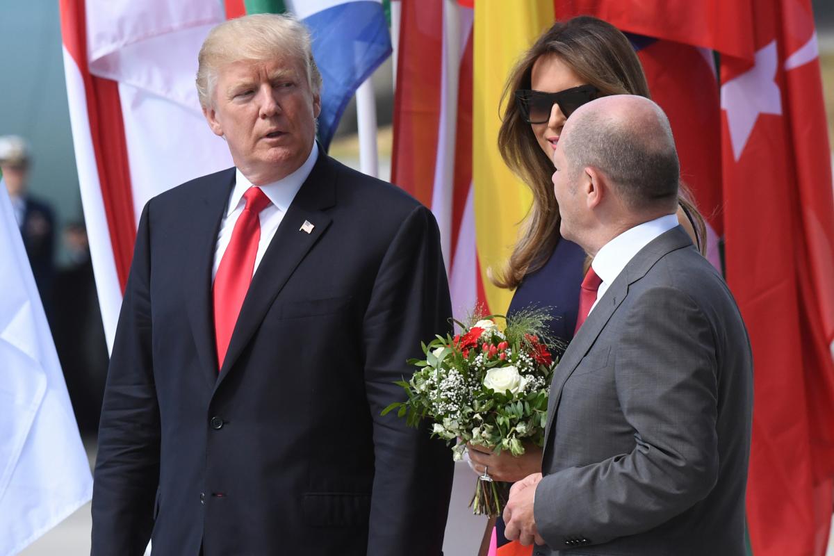 El presidente electo de EEUU, Donald Trump, y el presidente de Alemania, Olaf Scholz, en una foto de archivo.