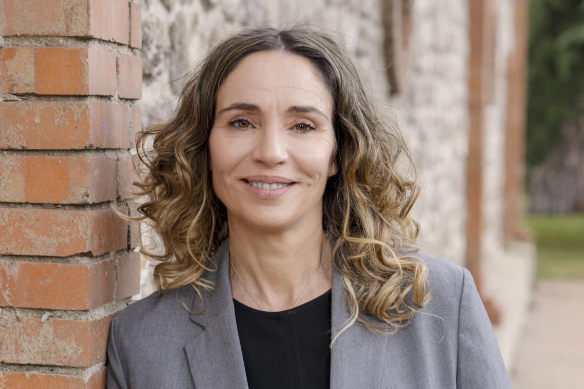 Ángela Quintas publica 'De la boca a tu salud'.