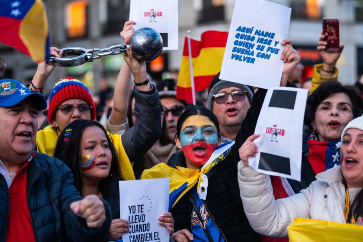 Ciudadanos venezolanos, en la manifestación en la Puerta del Sol por la libertad en Venezuela