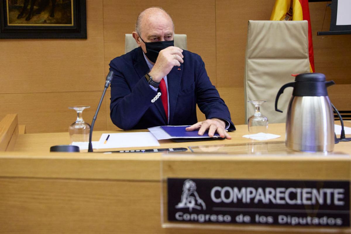 El exministro de Interior Jorge Fernández Díaz, durante la comisión de investigación del 'caso Kitchen' en el Congreso.
