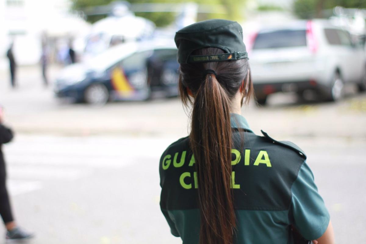 Una agente de la Guardia Civil.