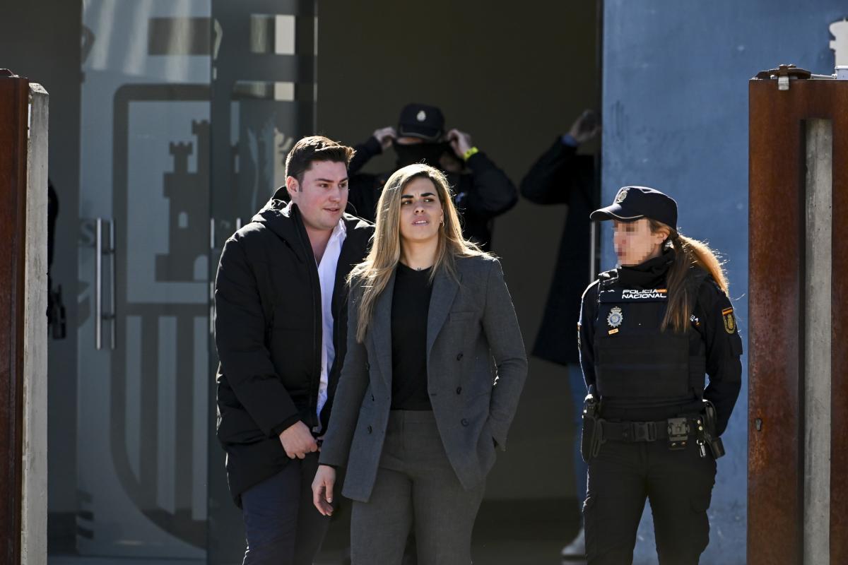 La jugadora de la selección Misa Rodríguez, a su salida este miércoles de la sede de la Audiencia Nacional en San Fernando de Henares (Madrid) tras declarar la tercera jornada del juicio que se sigue contra el expresidente de la RFEF Luis Rubiales por agresión sexual y coacciones a la futbolista Jenni Hermoso.