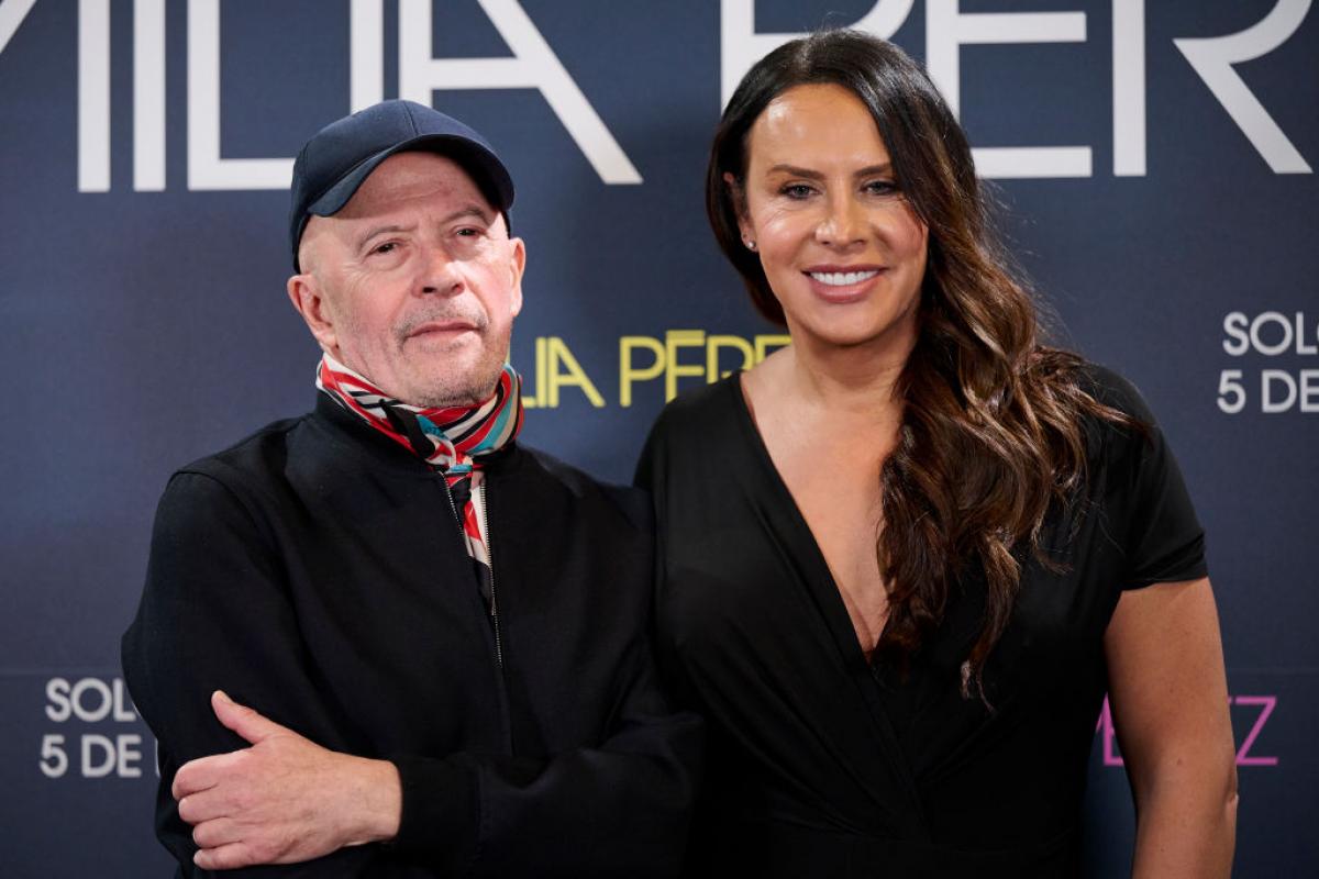 El director francés, Jacques Audiard, junto a la actriz española Karla Sofía Gascón.