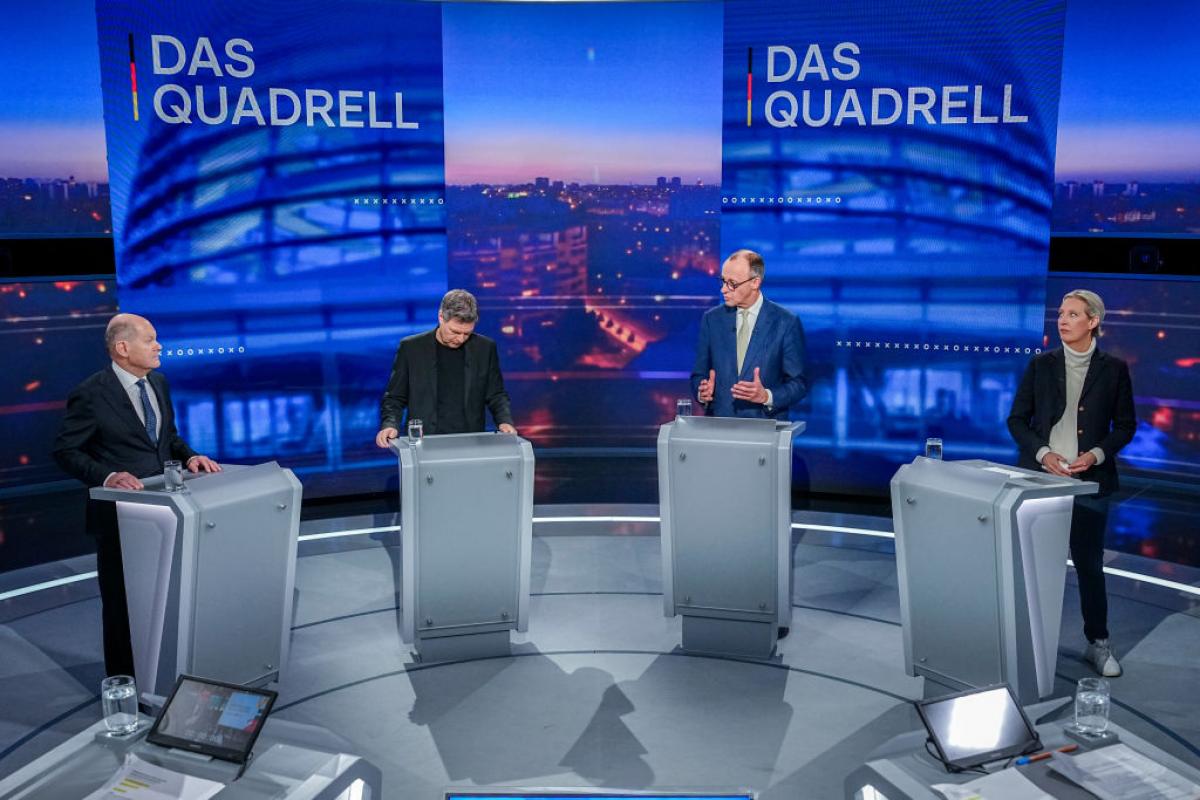 Scholz y Merz intercambian posturas en el segundo debate electoral en Alemania.
