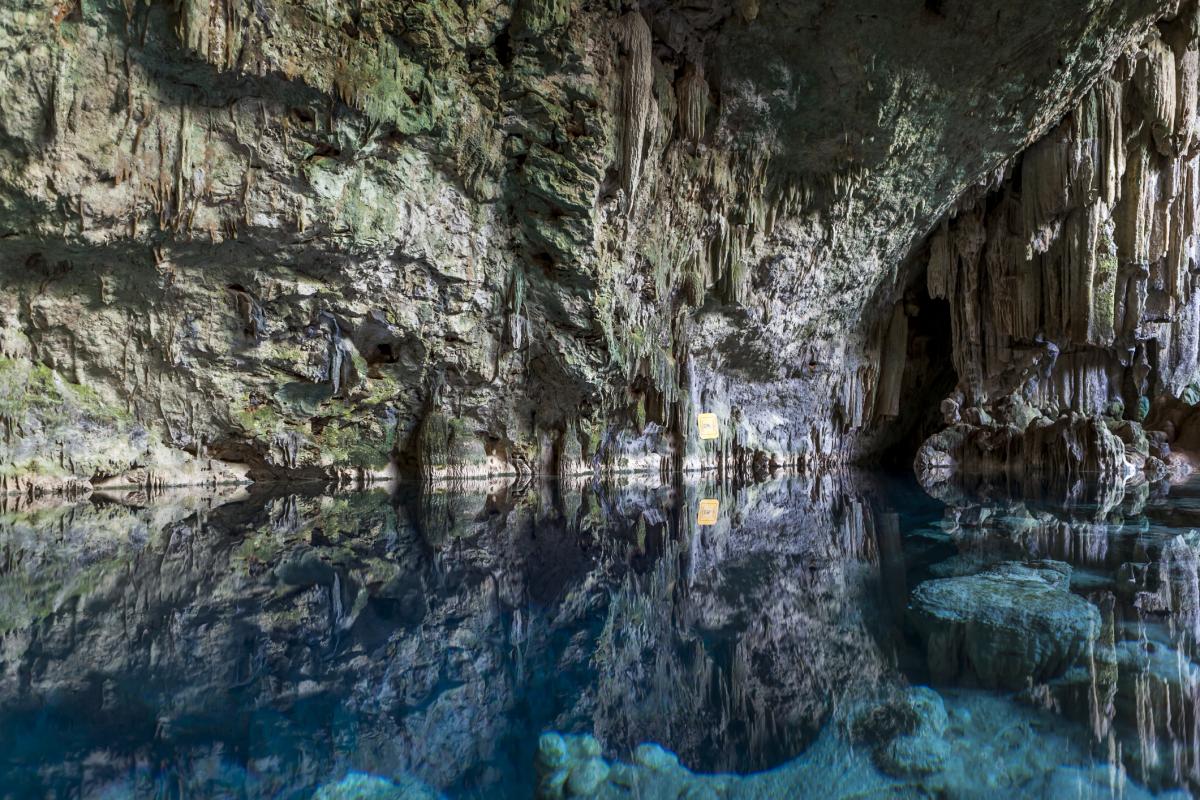 Vista de un lago subterráneo en Cuba, en una imagen de archivo.