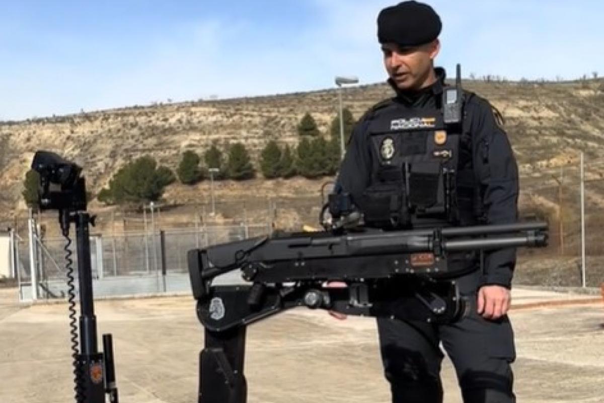 Robot TEDAX-NRBQ de la Policía Nacional.