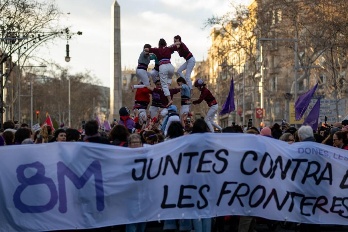 Imagen de archivo de un instante de la manifestación del 8M de 2024, en Barcelona (Catalunya).