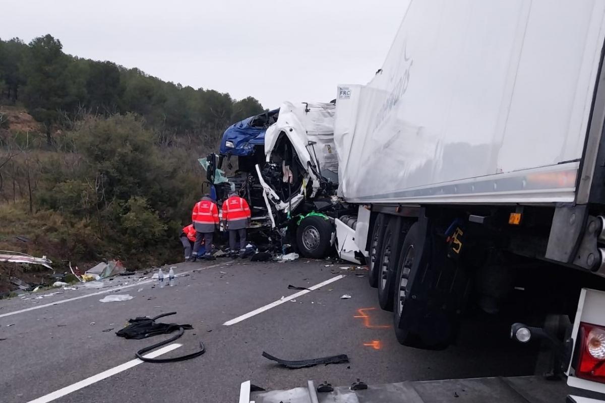 El dispositivo desplegado tras el accidente mortal en Fiero (Navarra).