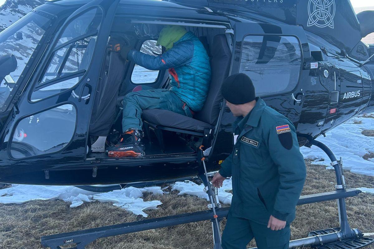 Un turista español había desaparecido a causa de un alud registrado en la montaña más alta de Armenia, el Aragots, que supera los 4.000 metros de altura, según han informado los servicios de rescate locales al portal NEWS.am. Los efectivos de salvamento intentan encontrar bajo la nieve al español, que se encontraría en la cara norte de Aragots, un volcán inactivo situado en el oeste del país caucásico.