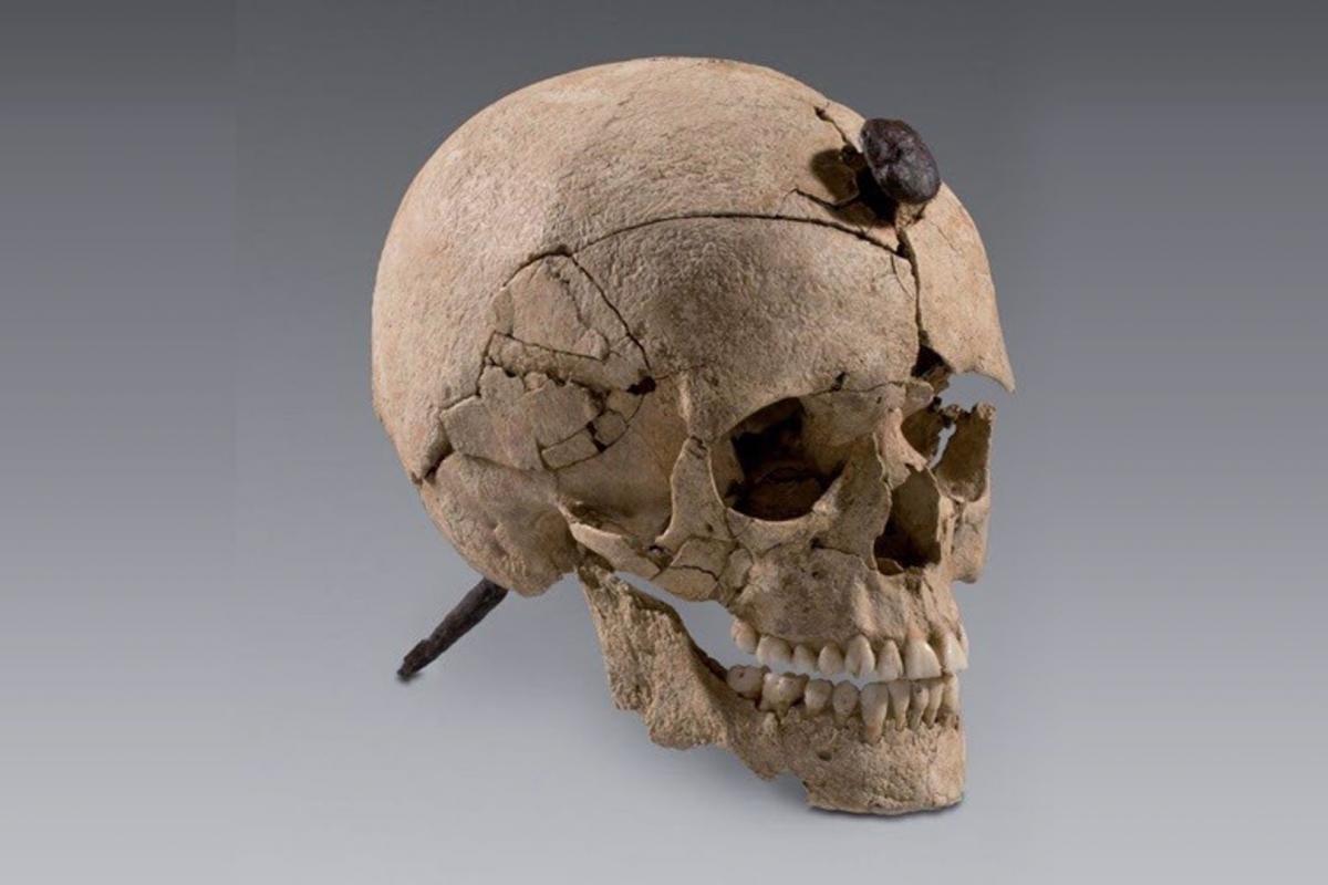 Una de las cabezas cortadas de Ullastret (Girona)