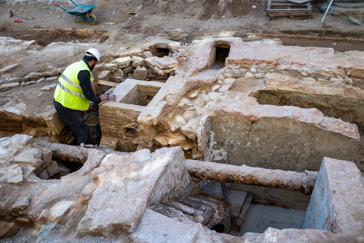 Imagen de la intervención arqueológica en la calle Fusteria de Barcelona