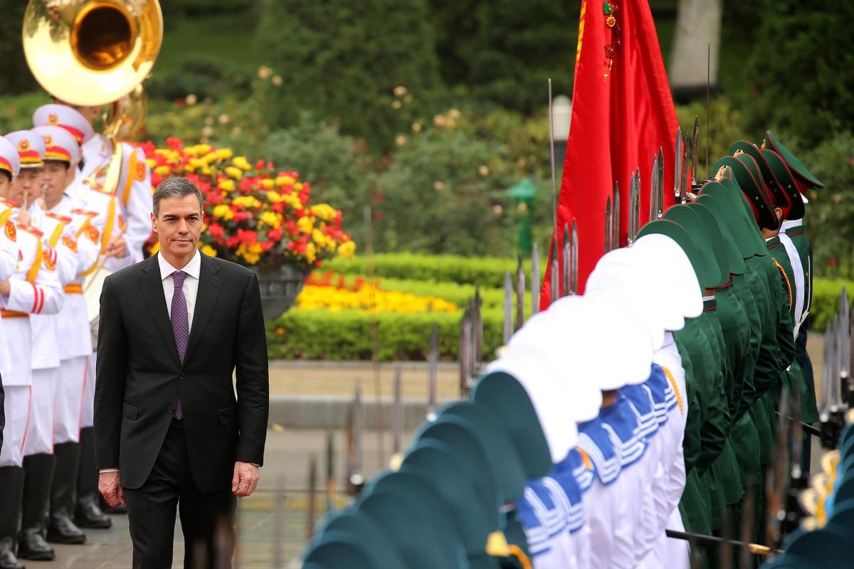 El presidente del Gobierno, Pedro Sánchez, en el primer viaje oficial de un mandatario español a Vietnam.