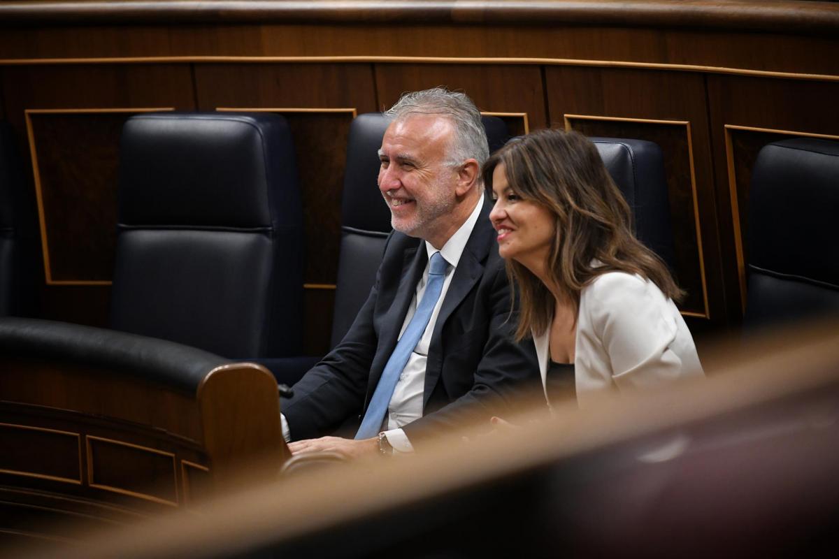 Ángel Víctor Torres y Sira Rego, en el Congreso.