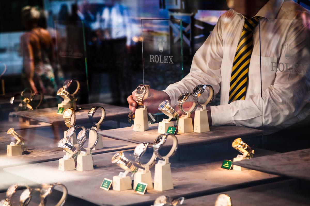 Imagen de archivo de una tienda Rolex, en Viena, la capital de Austria.