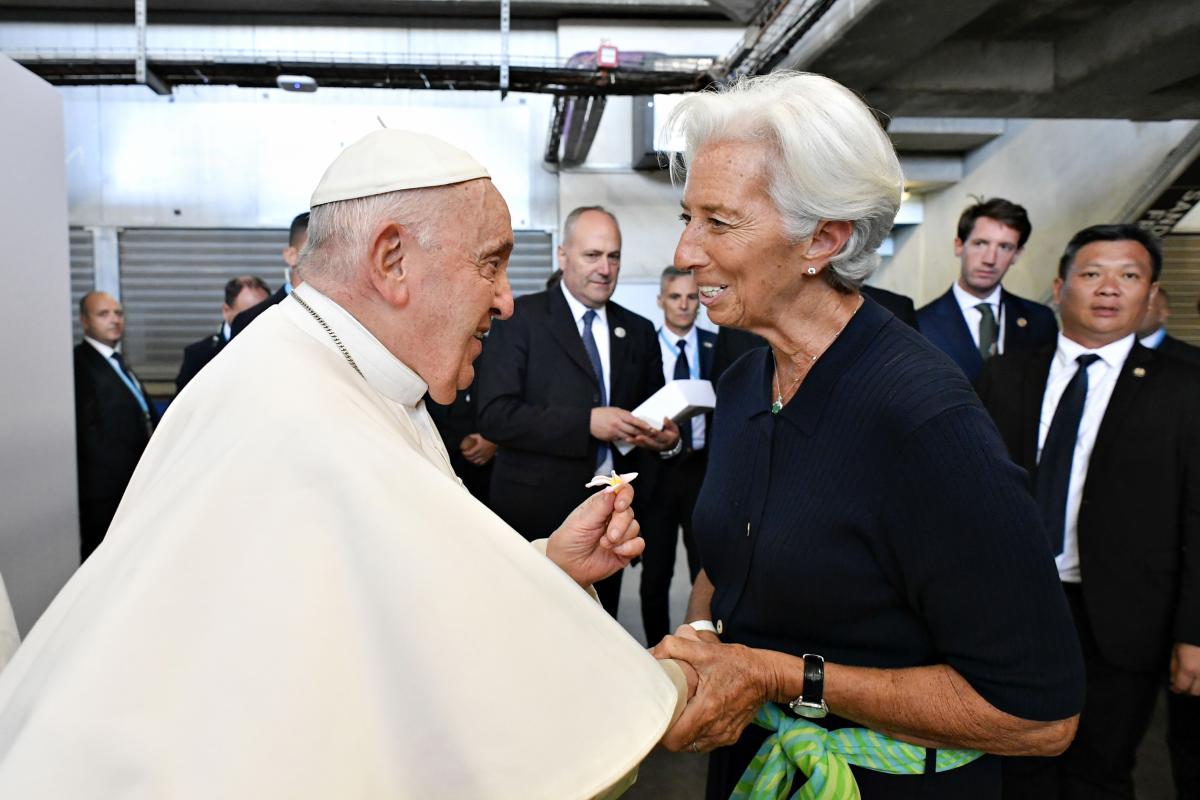 El papa Francisco con la presidenta del BCE, Christine Lagarde.