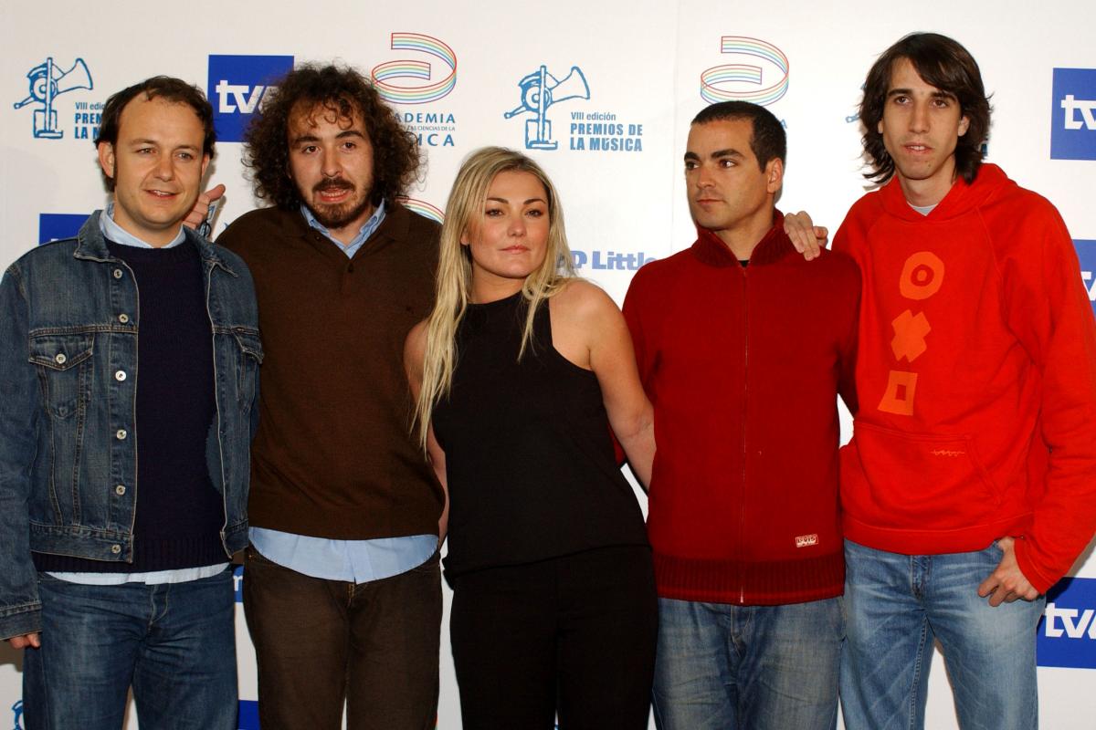 La Oreja de Van Gogh, con Amaia Montero, en los Premios de la Academia Española de la Música en 2004.