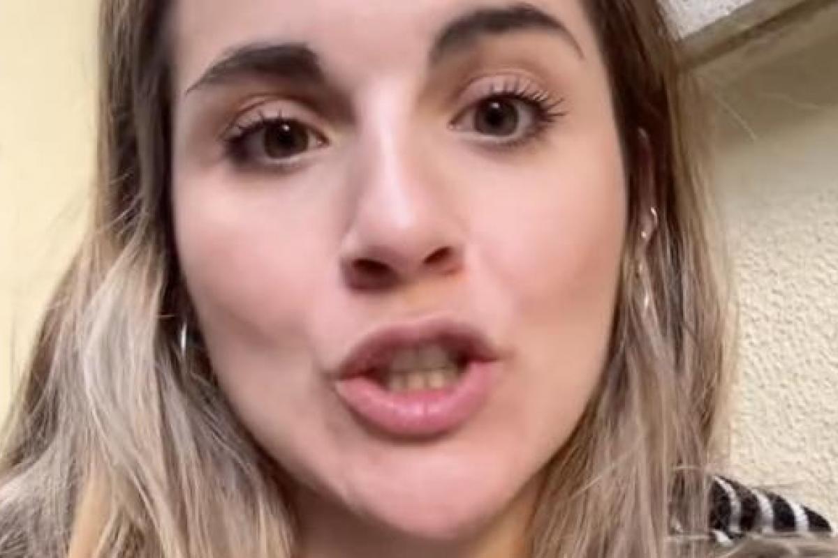Ani, la camarera española que ha narrado en TikTok un caso de acoso.