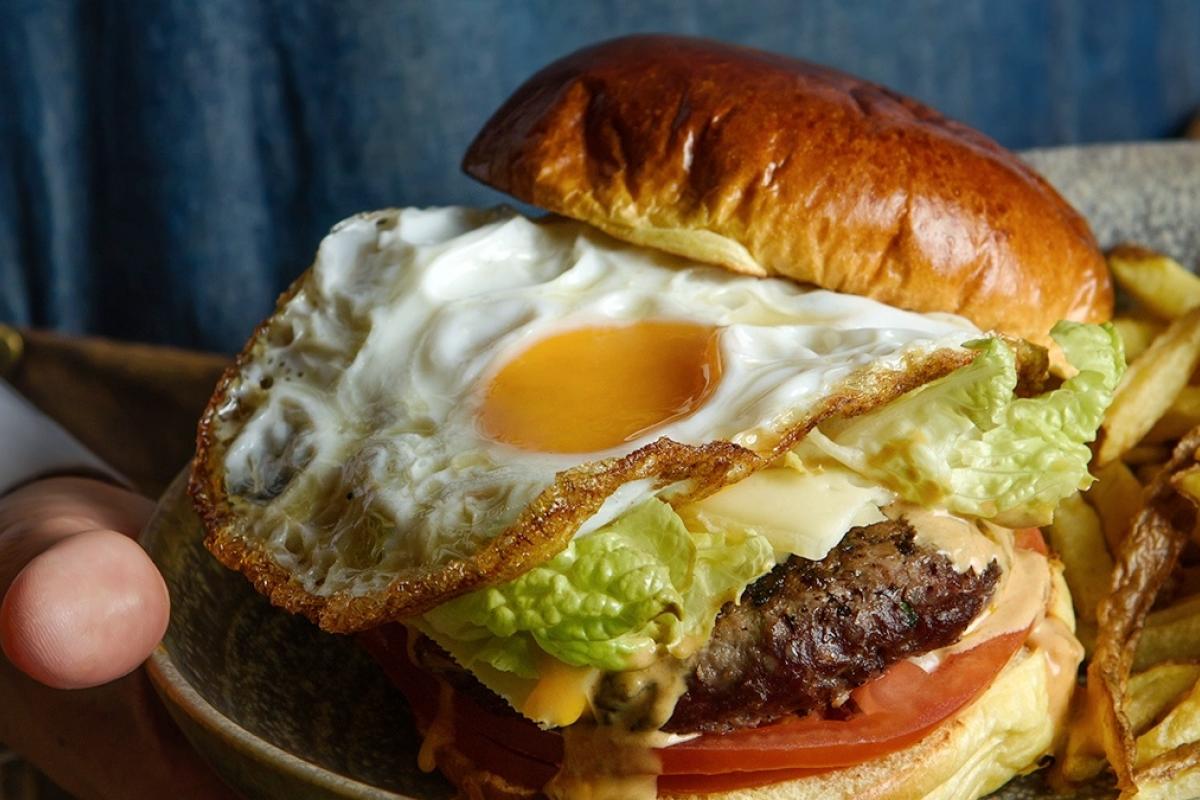 Día internacional de la hamburguesa en el Mercado de la Reina