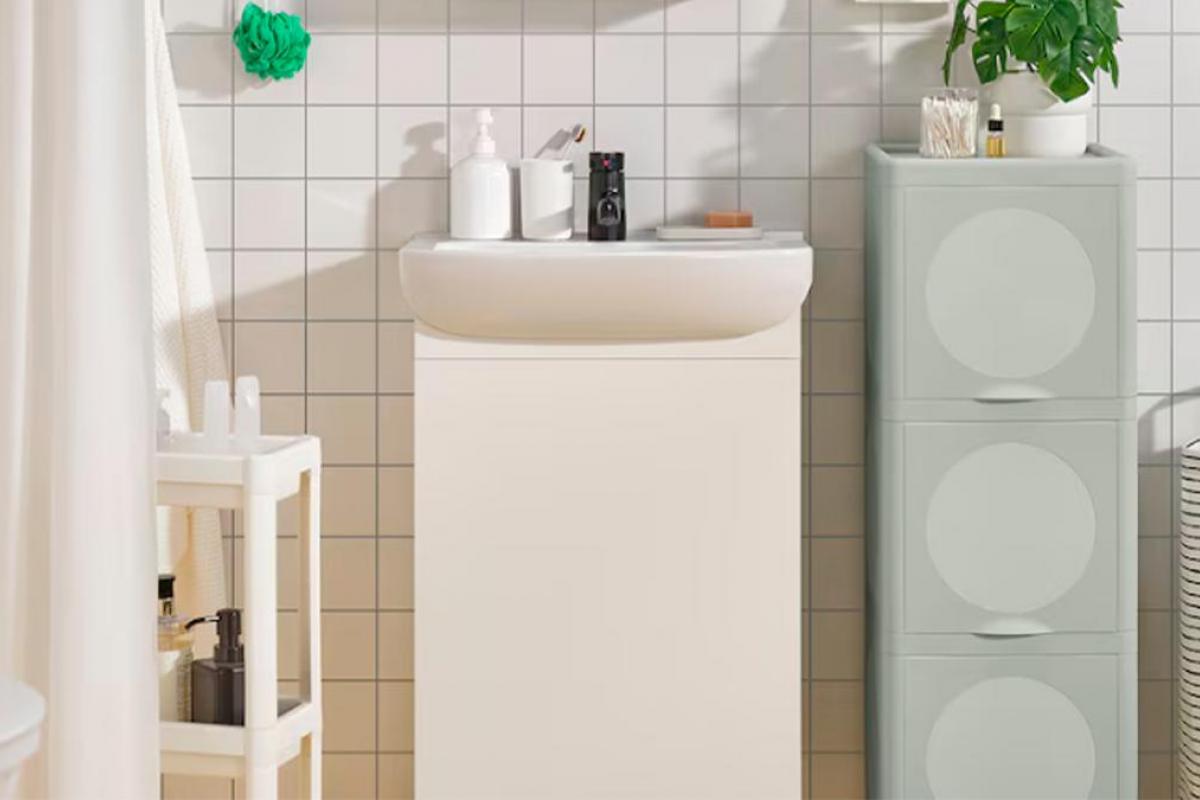 El armario en un baño de exposición