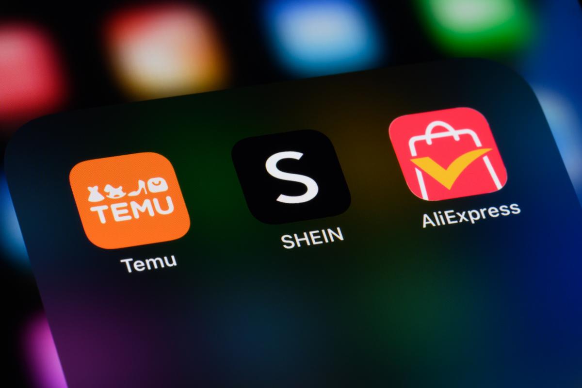 Imagen de archivo de las apps Temu, Shein y AliExpress en un teléfono inteligente.