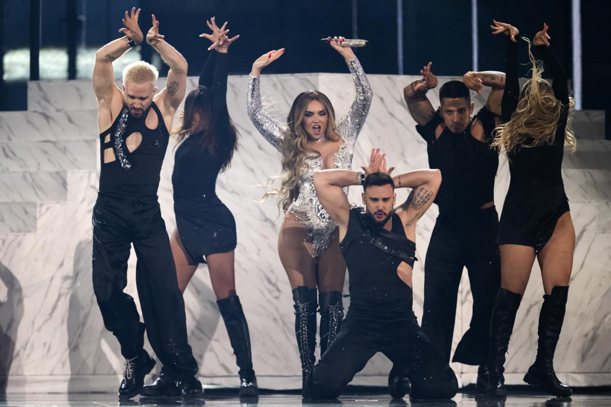 Melody, en la primera semifinal de Eurovisión 2025.