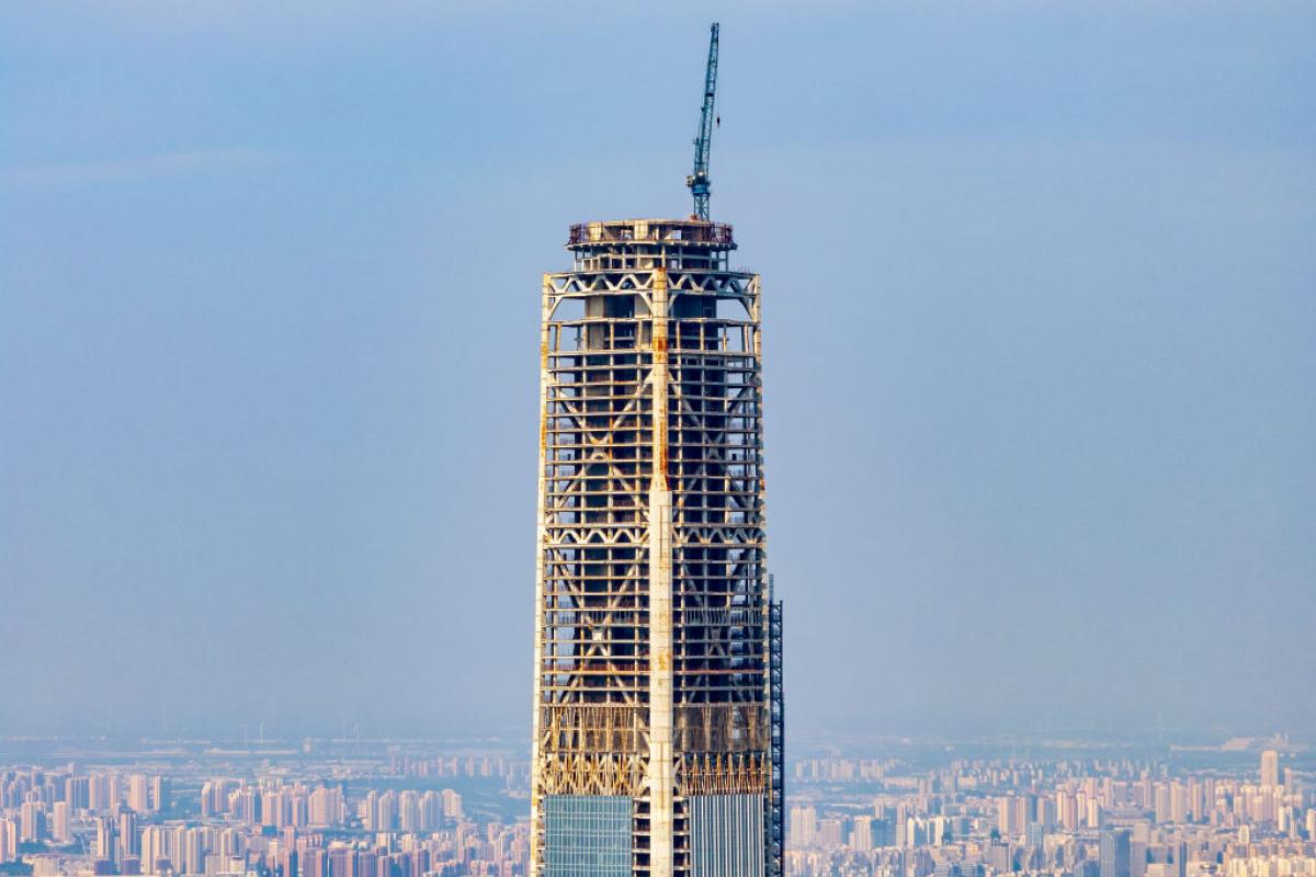 El rascacielos inacabado más alto del mundo, el Goldin Finance, en Tianjin (China).