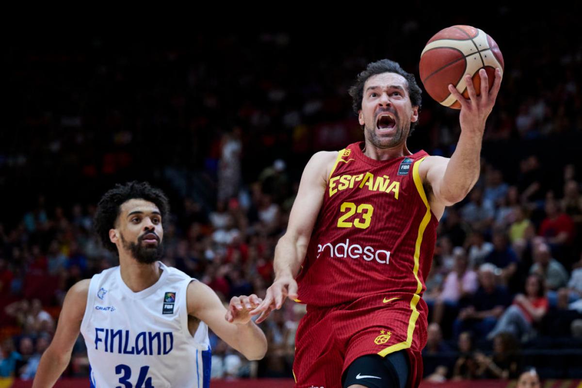 Sergio Llull entra a canasta en un partido del preolímpico de 2024