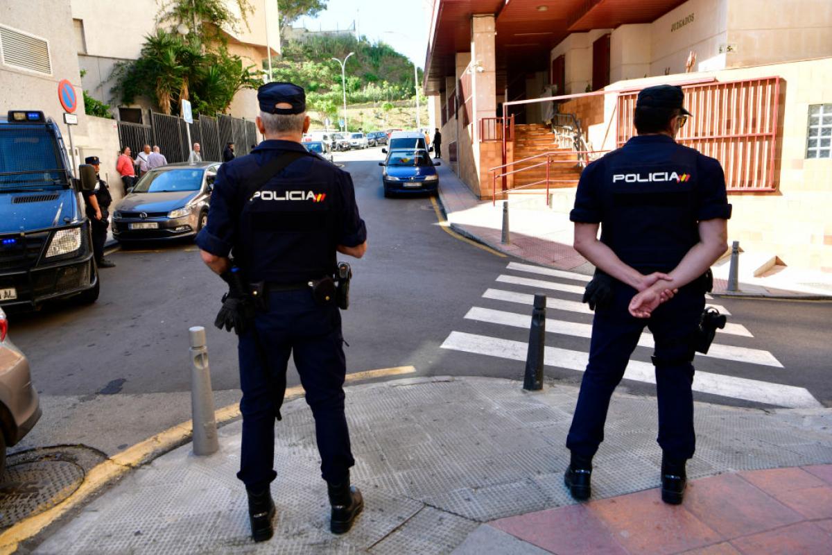 Agentes de Policía Nacional durante un operativo, en una imagen de archivo