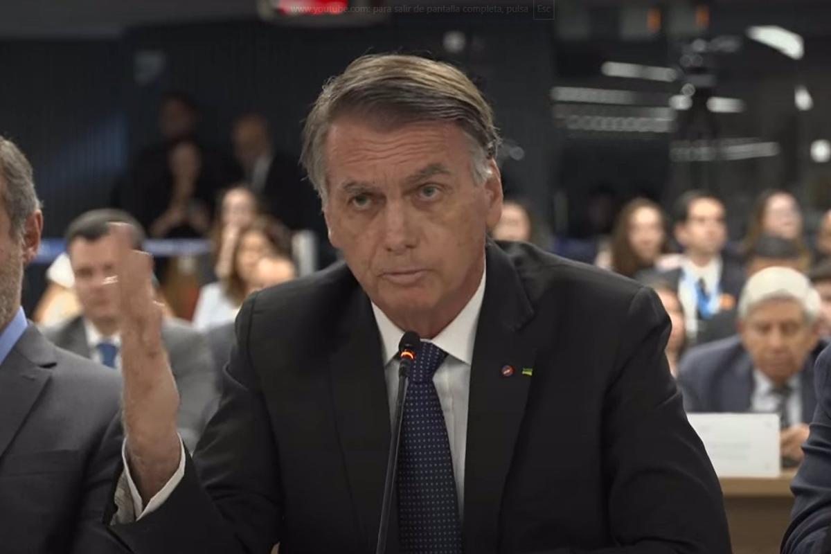 El expresidente de Brasil Jair Bolsonaro declarando ante el Tribunal Supremo