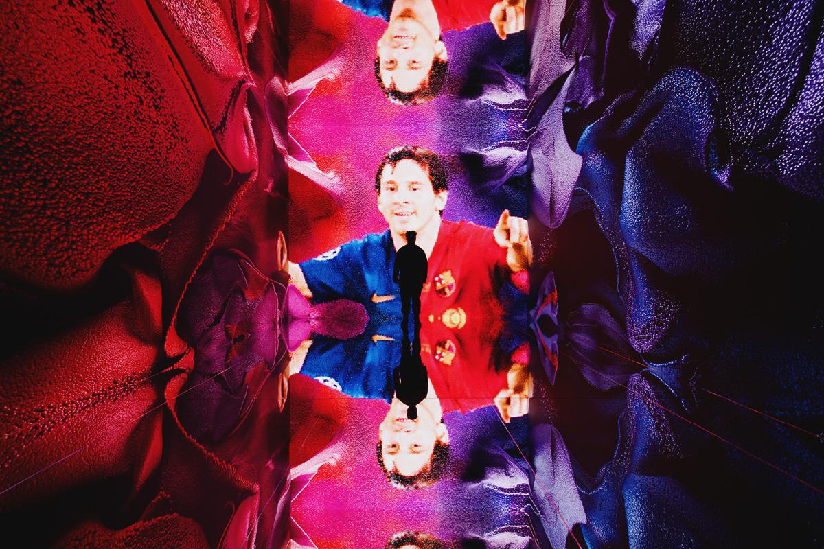 Presentación de la obra de arte benéfica sobre el mítico gol de cabeza de Leo Messi al Manchester United en la final de la Champions 2008-2009