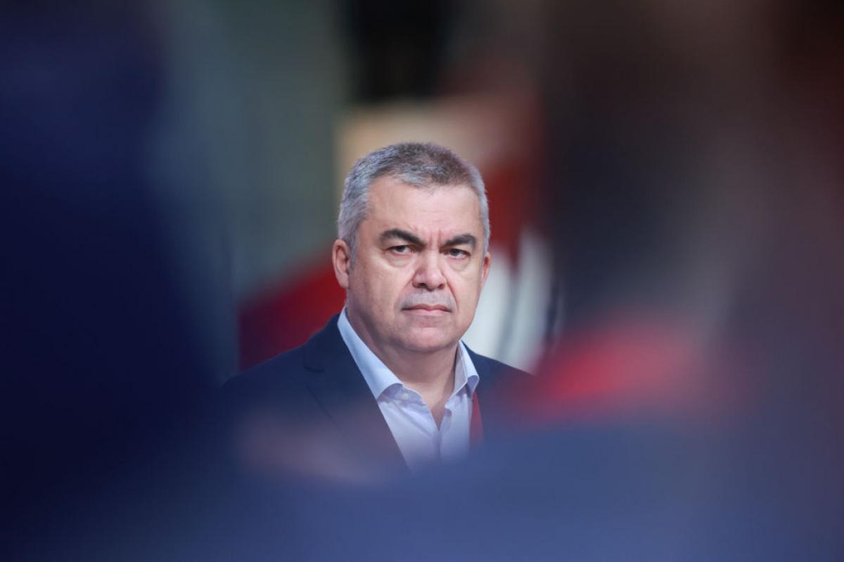 Santos Cerdán, en el centro