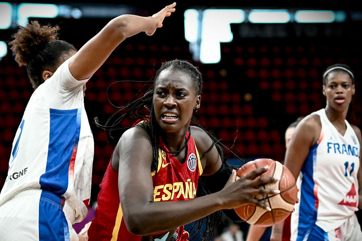 Awa Fam, el referente en ataque de España ante Francia