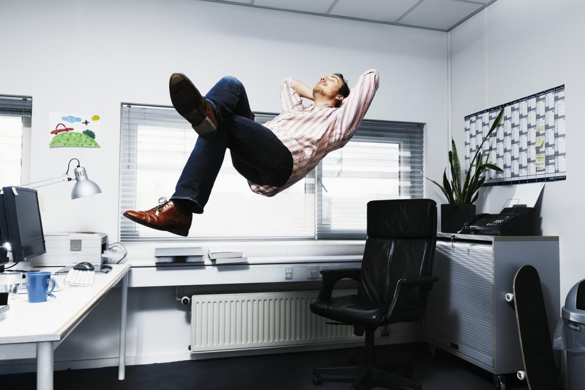 Recreación de un trabajador relajado