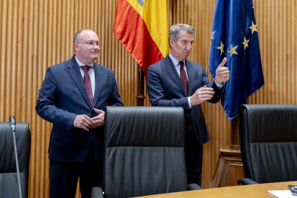 El líder del PP, Alberto Nuñez Feijóo, y su portavoz parlamentario en el Congreso, Miguel Tellado; en una imagen de archivo.