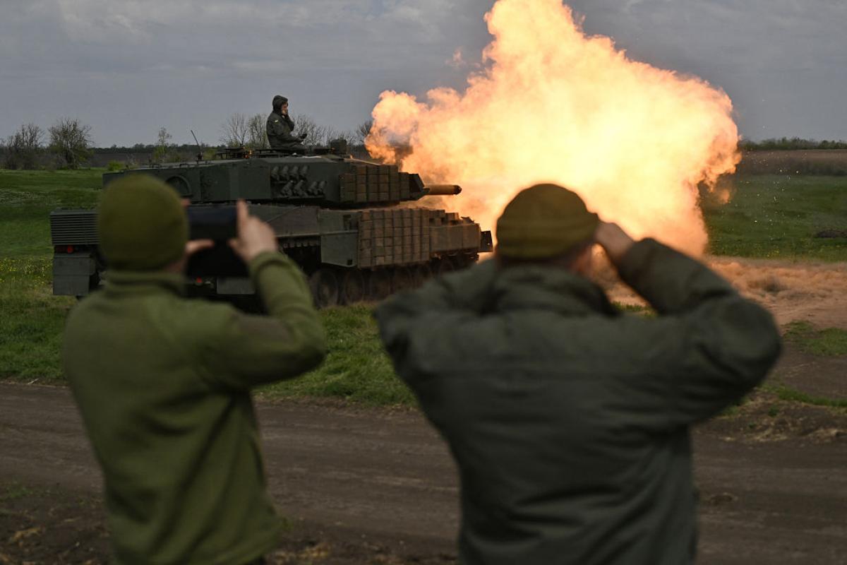 Maniobras del ejército ucraniano con tanques Leopard