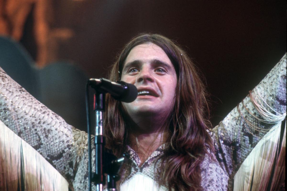 Ozzy Osbourne, en un concierto en 1970 con Black Sabbath