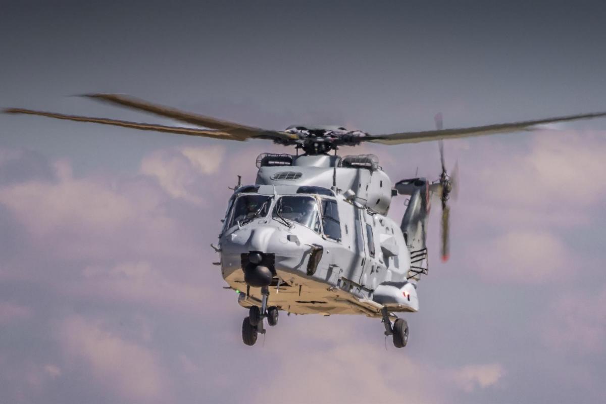 El helicóptero NH90 navalizado entregado por Airbus a la Armada Española