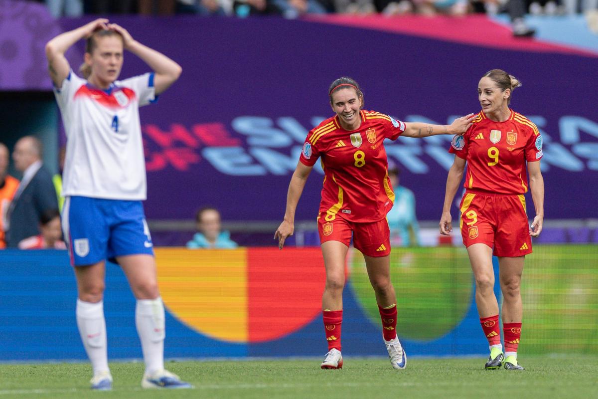 Un momento de la final de la Eurocopa femenina disputada este domingo en Basilea, Suiza.