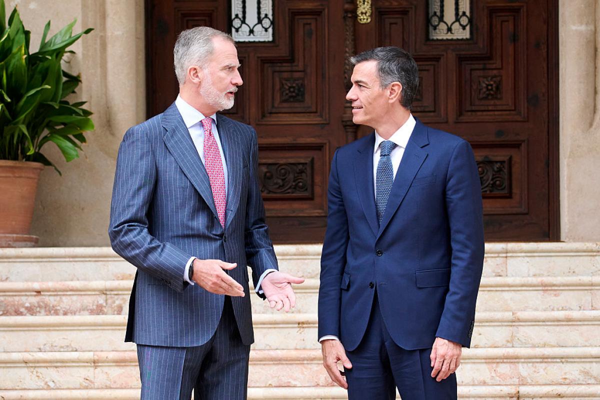 Pedro Sánchez, a su llegada al Palacio de Marivent para reunirse con Felipe VI