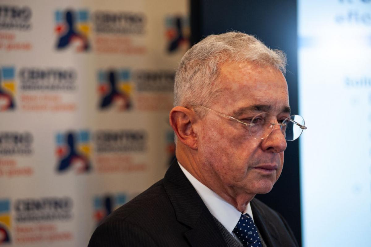 Álvaro Uribe, en una comparecencia a los medios