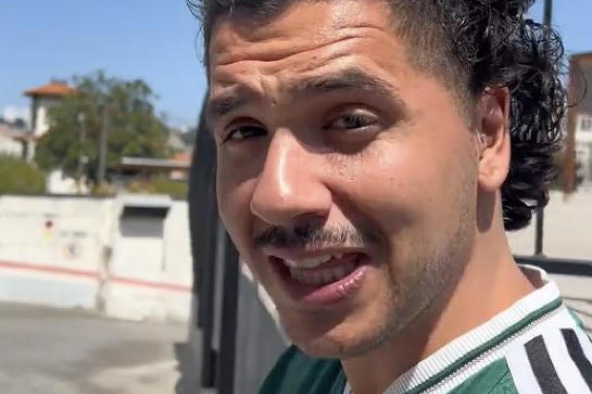 Noel Horcajada, en su vídeo después de visitar Casa Manolo, en O Burgo (Culleredo).