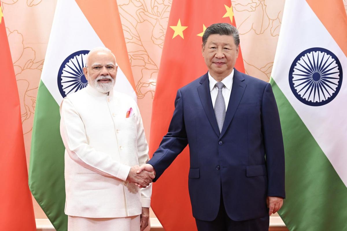 Xi Jinping y Narendra Modi este domingo en Tianjin, en China.